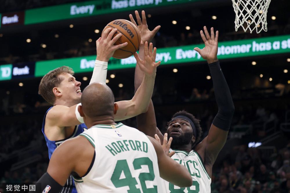 还是对球员 还是对球员